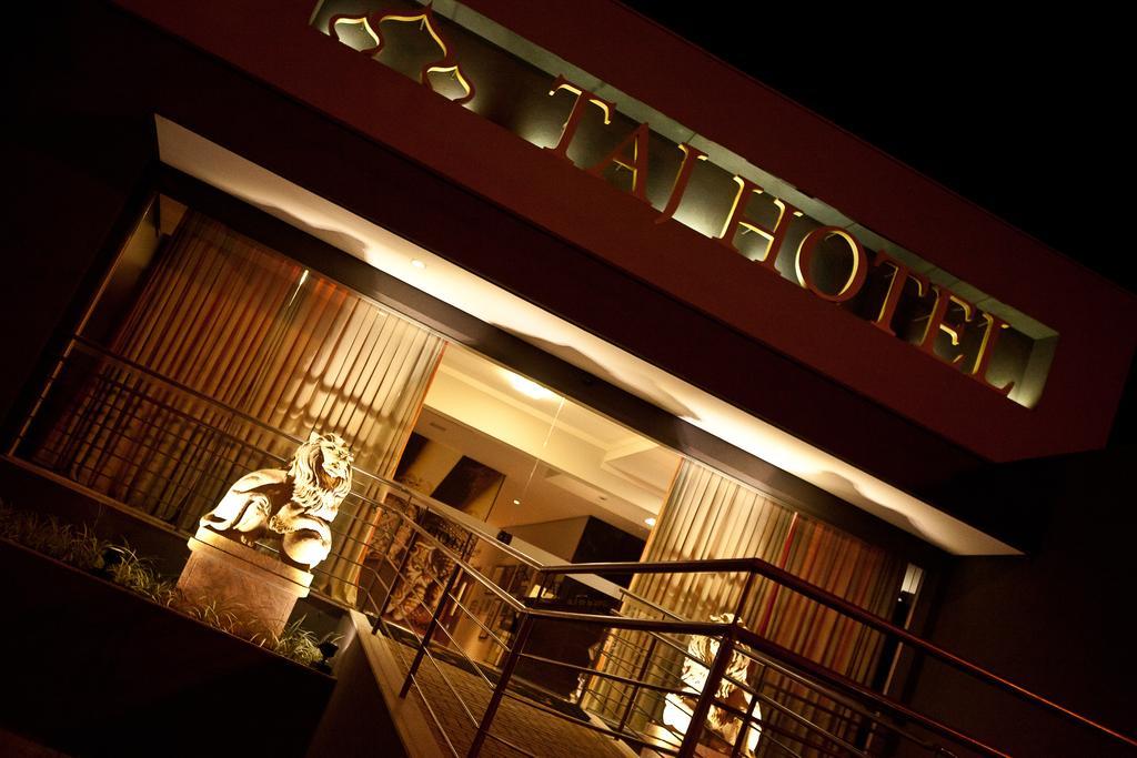 Taj Hotel Tres Lagoas Bagian luar foto
